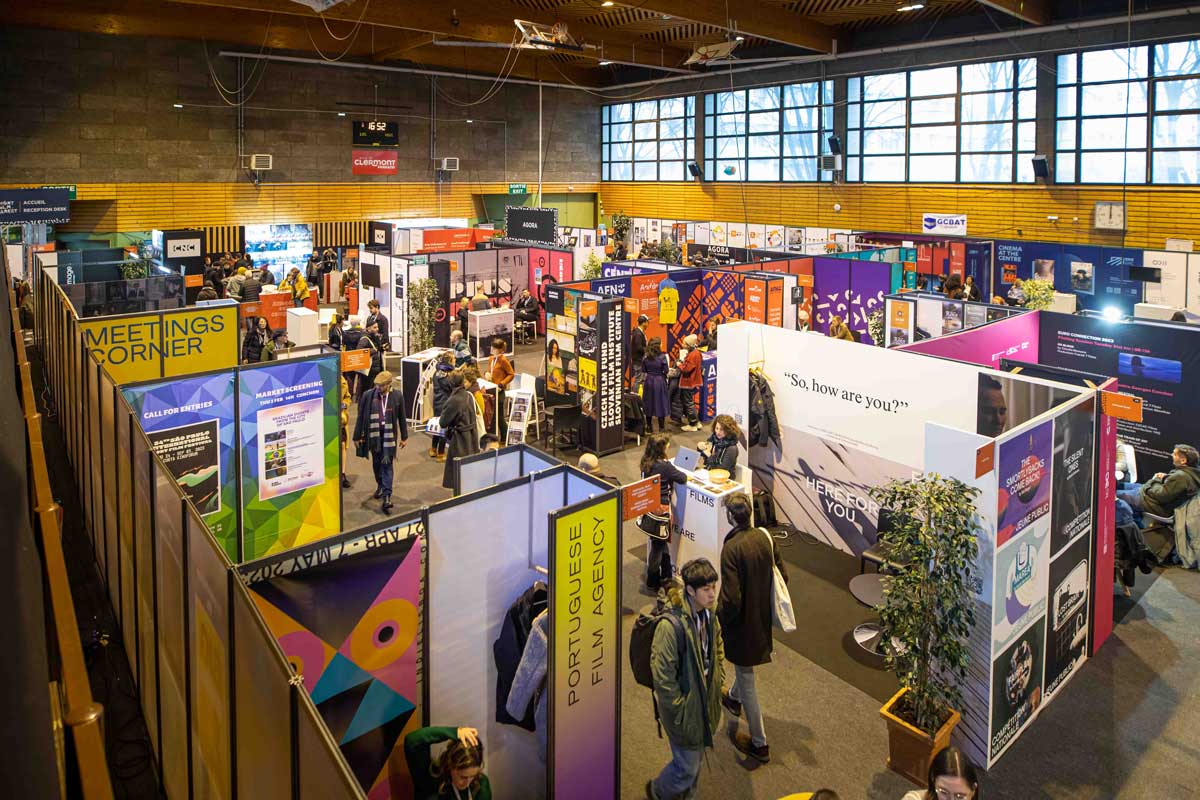 Espace exposants du Marché du film court pris de haut