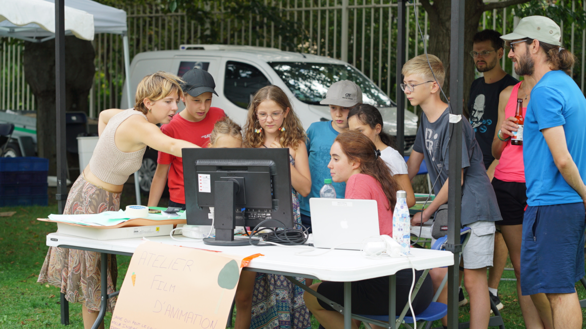 Pôle d’éducation aux images : Mission de service civique 2025-2026